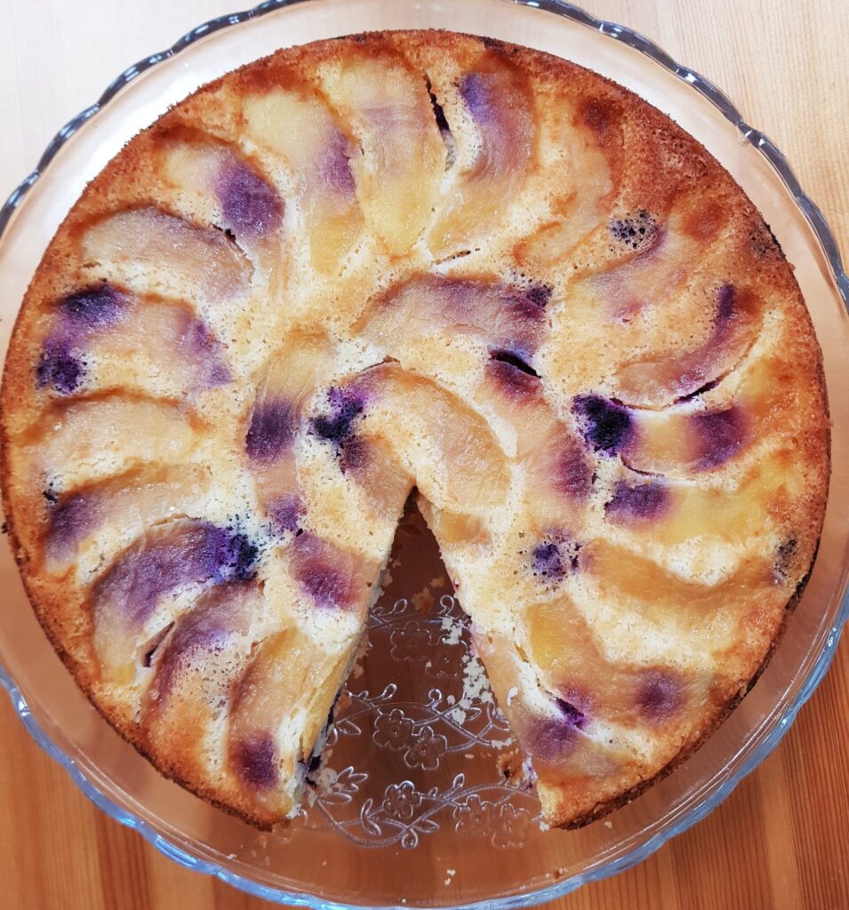 castlewood farm blueberry and apple cake